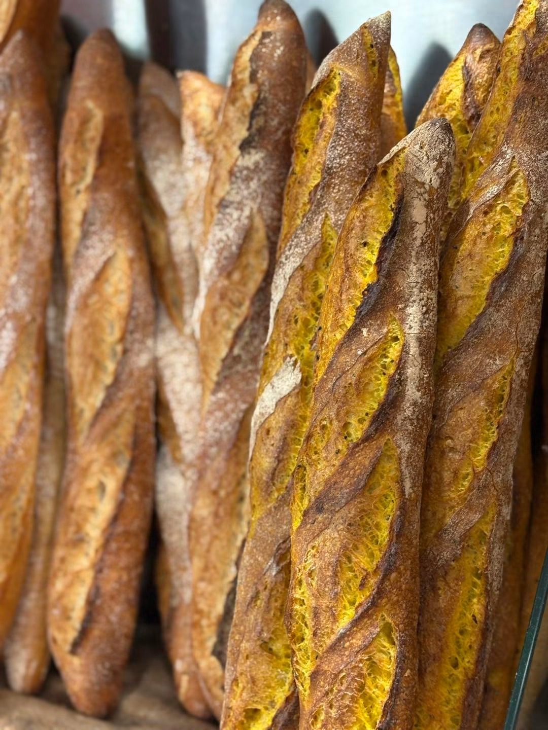 Baguettes tradition et au curcuma de Tart'in