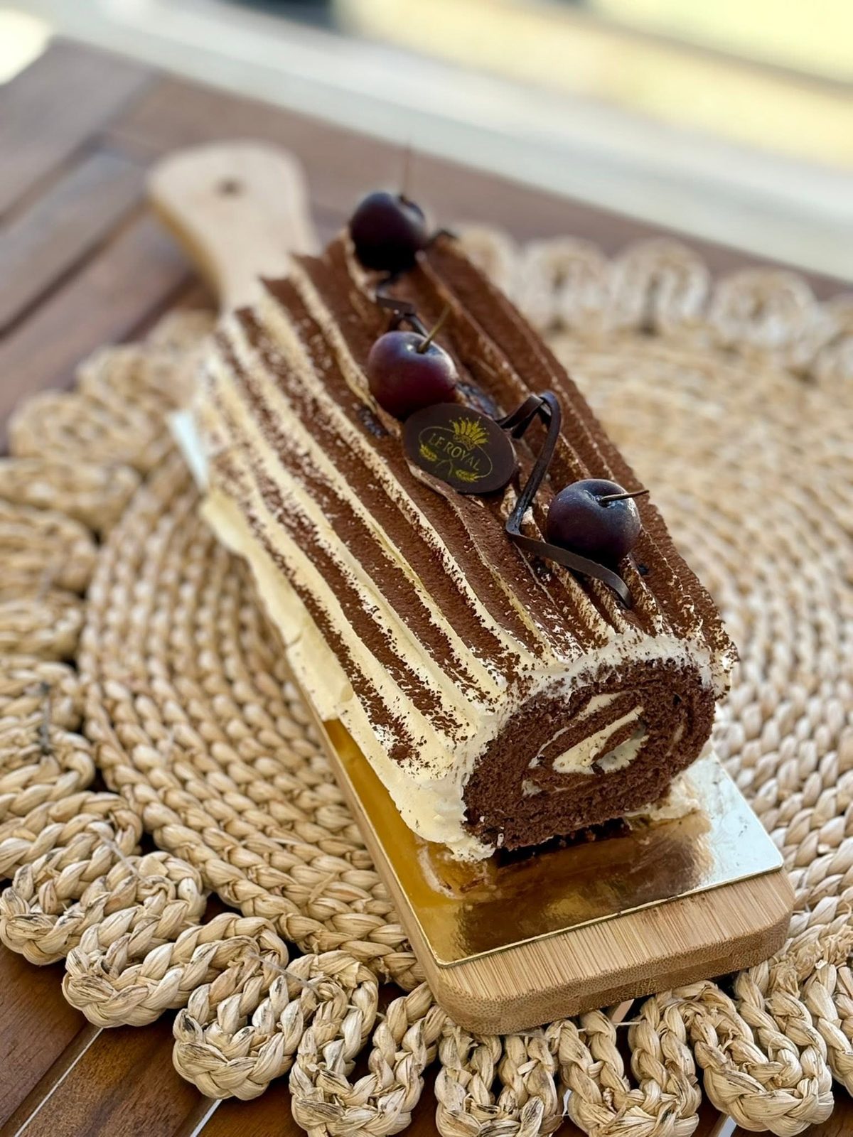 Bûche tiramisu aux cerises